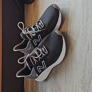 Men's Black New Balance Seakers Size 10, Like New